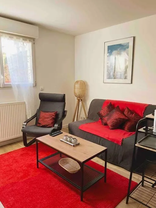 Appartement Ensoleille A 15 Minutes De Paris Vitry-sur-Seine 0*,  France